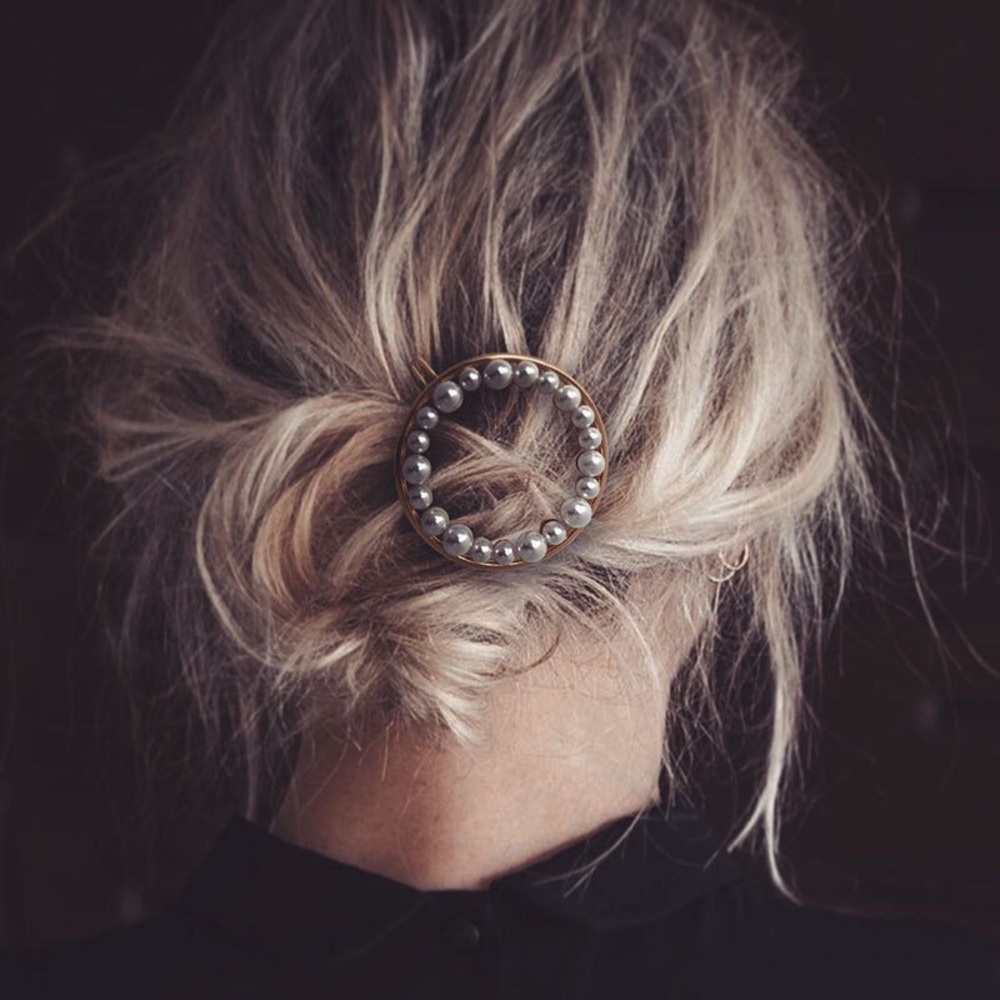 2 Pieces - Faux Pearl Embellished Circle Hair Pin - Picture 1 of 8